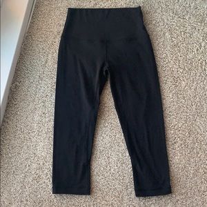 Lululemon Align Cropped Black Size 4 - Great